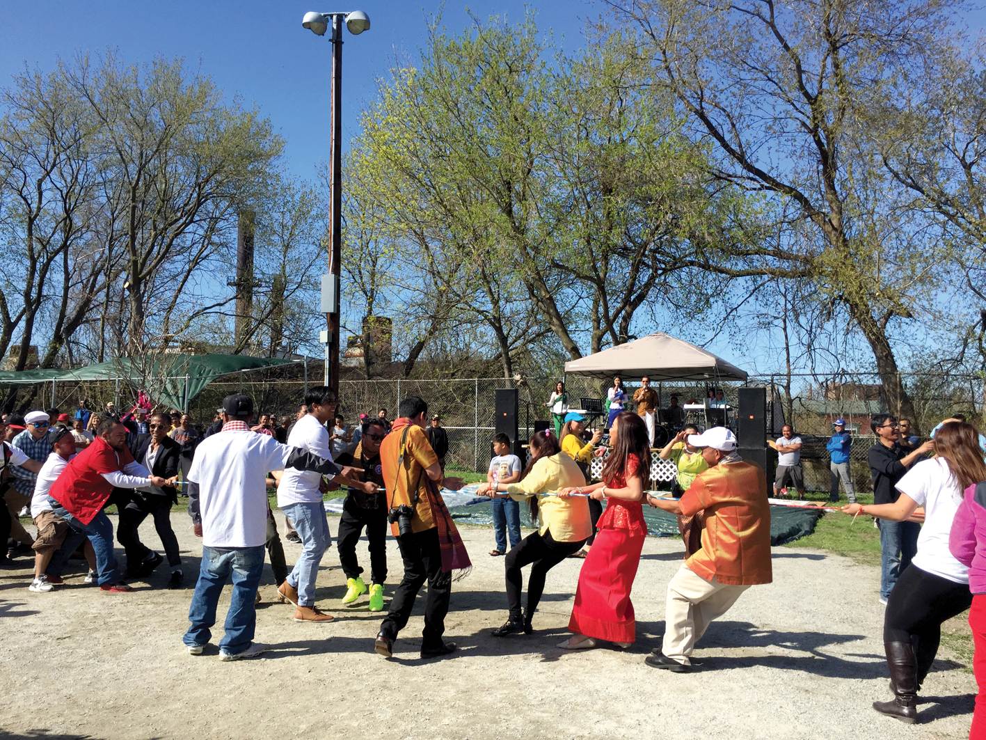 KP USA File Photo: Cambodian traditional game "Tugs of War" was being played at the Clemente Park during a Cambodian New Year celebration in April 2016.